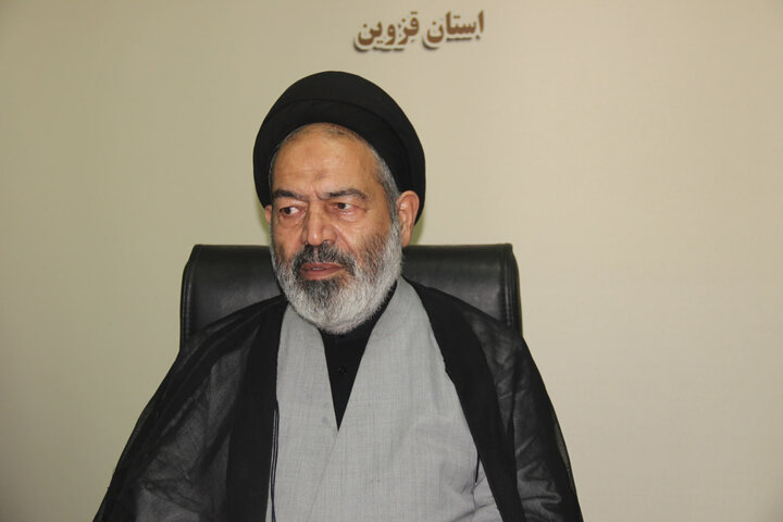 تصاویر / دیدار نماینده ولی فقیه در سازمان حج وزیارت با امام جمعه و مدیر حوزه علمیه استان قزوین