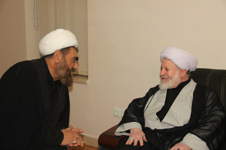 تصاویر / دیدار نماینده ولی فقیه در سازمان حج وزیارت با امام جمعه و مدیر حوزه علمیه استان قزوین
