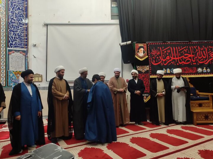 تصاویر/آئین عباگذاری طلاب جدید الورود مدرسه علمیه نورآباد