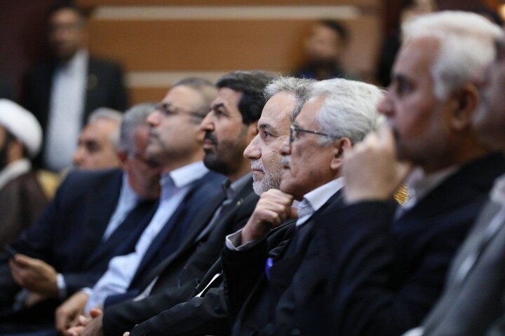 تصاویر / نشست دانشجویی «نقشه راه سیاست خارجی پساجنگ» با حضور وزیر امور خارجه در همدان