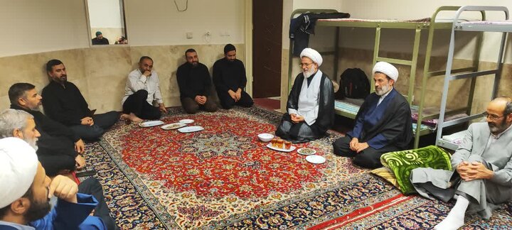 تصاویر/دیدار مدیر حوزه علمیه برادران استان مرکزی با اساتید شرکت کننده در کارگاه بصیرت افزایی ولایت فقیه