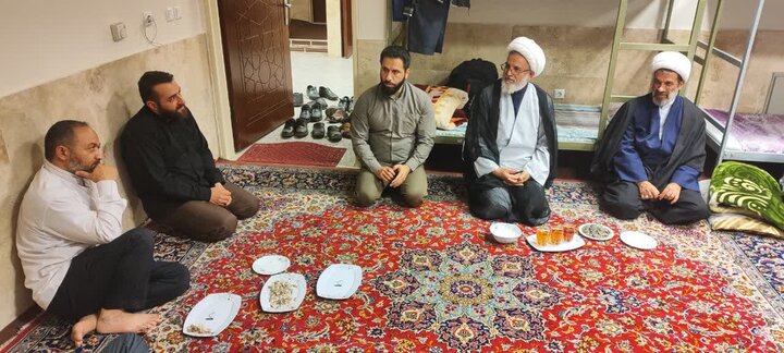 تصاویر/دیدار مدیر حوزه علمیه برادران استان مرکزی با اساتید شرکت کننده در کارگاه بصیرت افزایی ولایت فقیه