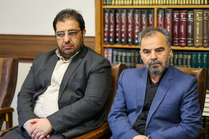 تصاویر/ دیدار مسئولان و اساتید اولین همایش توانمندسازی آموزگاران ابتدایی در بازشناسی خط قرآن درسی با امام جمعه تبریز