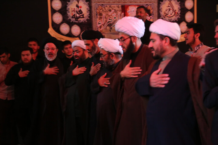 تصاویر / برگزاری مراسم ایام فاطمیه در مدرسه علمیه حضرت امیرالمؤمنین(ع) تبریز