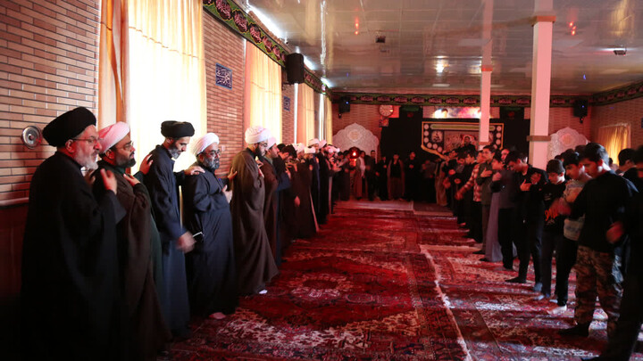 تصاویر / برگزاری مراسم ایام فاطمیه در مدرسه علمیه حضرت امیرالمؤمنین(ع) تبریز