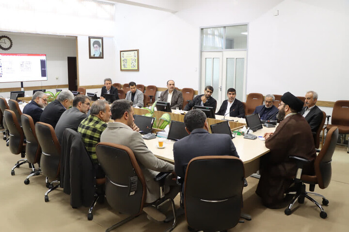 تصاویر/ جلسه بررسی روند طراحی زائرسرای بنیاد زائر زنجان در مشهد مقدس