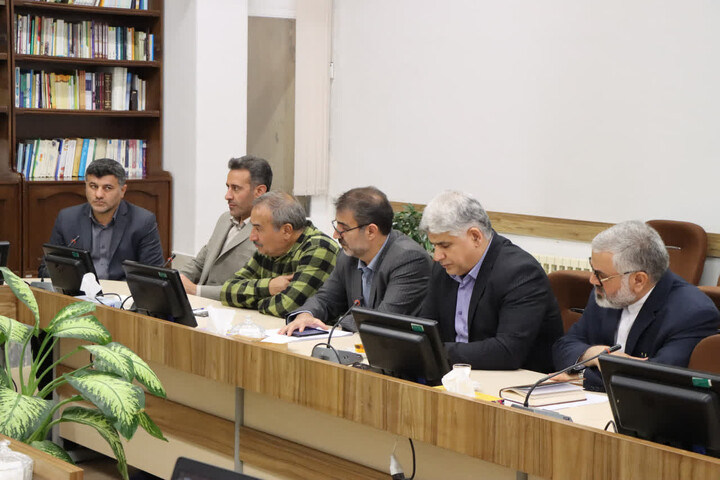 تصاویر/ جلسه بررسی روند طراحی زائرسرای بنیاد زائر زنجان در مشهد مقدس