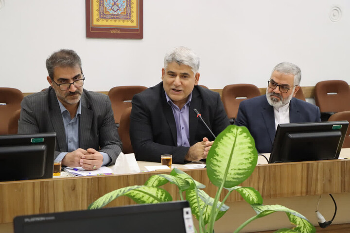 تصاویر/ جلسه بررسی روند طراحی زائرسرای بنیاد زائر زنجان در مشهد مقدس