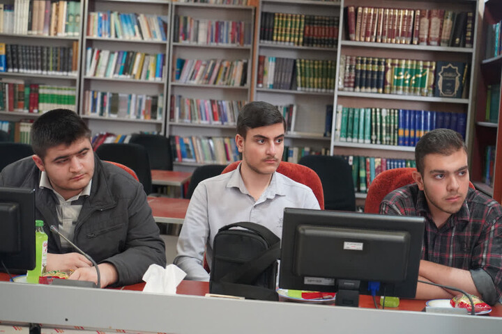 تصاویر / نشست هم‌اندیشی تولید برنامه تلویزیونی نوآوین (روایت پیشرفت) در زنجان