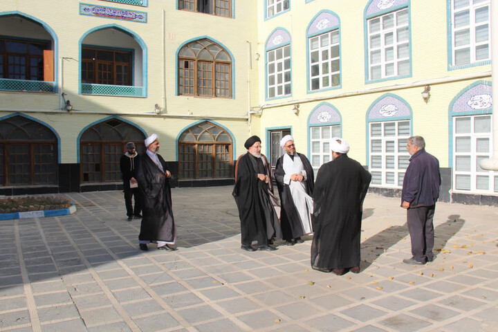 تصاویر/ بازدید مدیر کل اوقاف و امور خیریه آذربایجان شرقی از حوزه علمیه امام صادق (ع) اهر