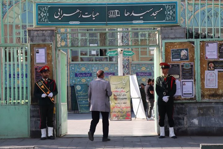 تصاویر/چهلم شهدای مدافع امنیت در مسجد سیدها اراک