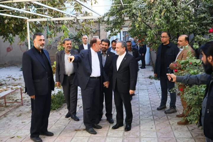 تصاویر / دیدار وزیر امورخارجه با خانواده شهیدان حاجی‌بابایی