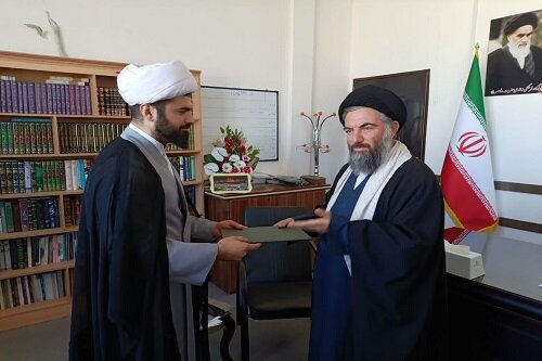 ابلاغ احکام اعضای قرارگاه مسجد شهرستان سرپل ذهاب توسط امام جمعه