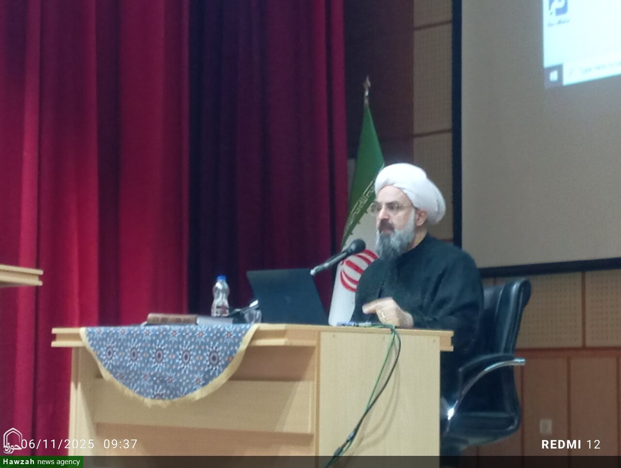 زن در اندیشه اسلامی محور تربیت تمدنی است