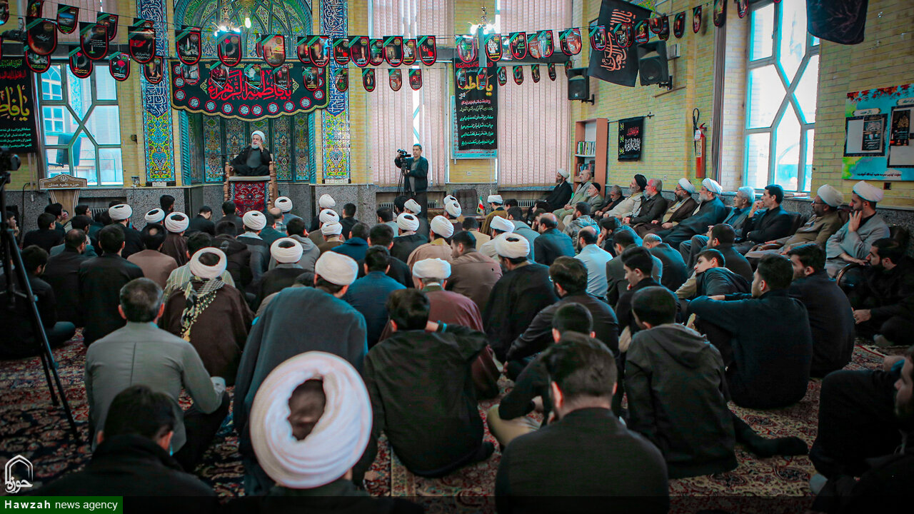 فیلم| مراسم عزاداری ایام فاطمیه در مسجد مدرسه علمیه آیت‌الله آخوند همدانی