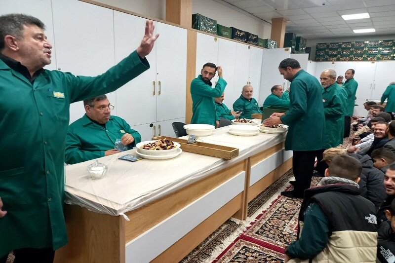 ۳۲ خانواده طلبه کرمانشاهی میهمان بارگاه ملکوتی امام رضا(ع) شدند+ تصاویر