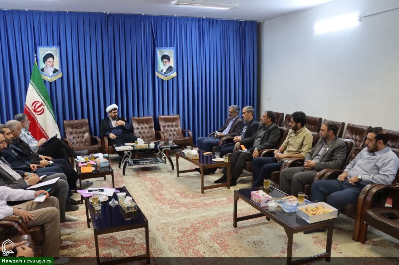 نشست هم‌اندیشی ستاد نماز جمعه ابهر با محوریت برنامه‌های فاطمیه برگزار شد+ عکس