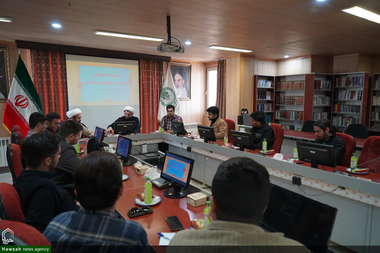 تصاویر / نشست هم‌اندیشی تولید برنامه تلویزیونی نوآوین (روایت پیشرفت) در زنجان