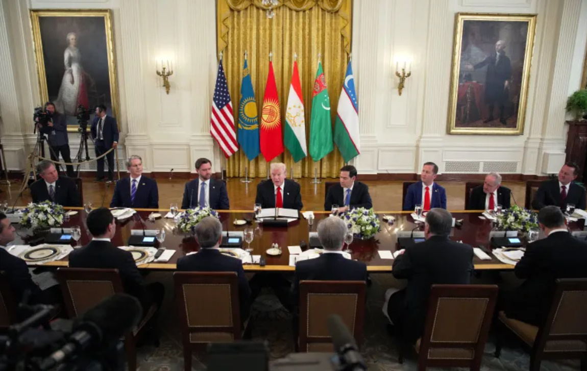 ترامب يعلن انضمام كازاخستان إلى اتفاقات أبراهام