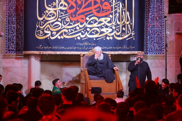 تصاویر / مراسم عزاداری شهادت حضرت زهرا(س) در مسجد اعظم قم