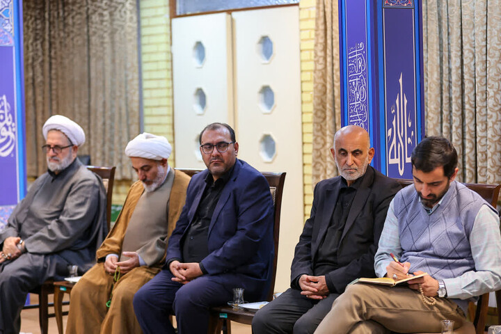 تصاویر |  دیدار دبیرکل و اعضای استانی جبهه پایداری انقلاب اسلامی با امام جمعه تبریز