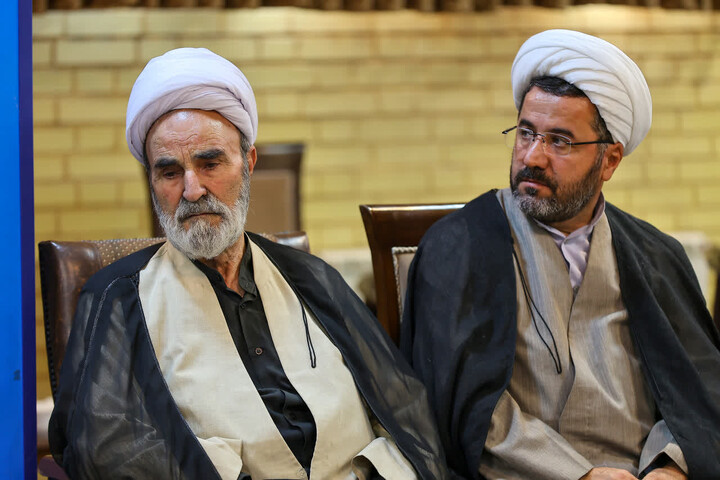 تصاویر |  دیدار دبیرکل و اعضای استانی جبهه پایداری انقلاب اسلامی با امام جمعه تبریز