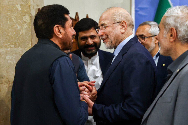 تصاویر/نشست صمیمی قالیباف با اندیشمندان دینی، اساتید دانشگاه و نخبگان سیاسی، فرهنگی و اجتماعی پاکستان - اسلام‌آباد