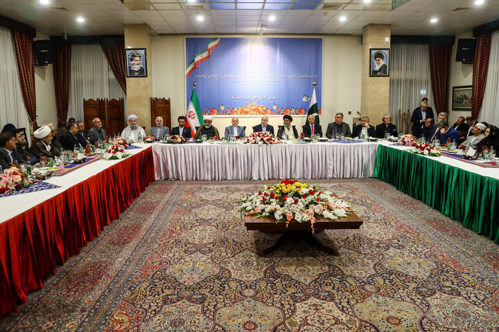 تصاویر/نشست صمیمی قالیباف با اندیشمندان دینی، اساتید دانشگاه و نخبگان سیاسی، فرهنگی و اجتماعی پاکستان - اسلام‌آباد