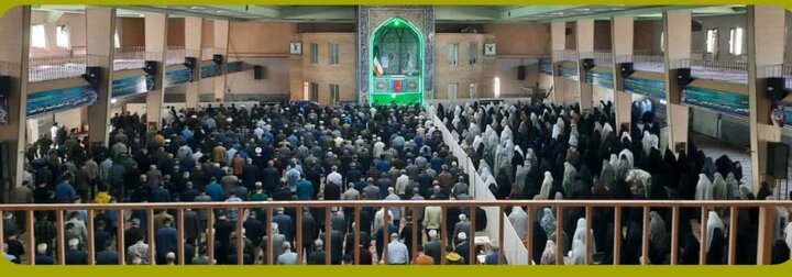 تصاویر/حضور پرشور مردم خمین در نماز عبادی سیاسی جمعه