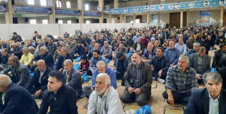 تصاویر/حضور پرشور مردم خمین در نماز عبادی سیاسی جمعه