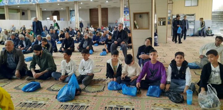 تصاویر/حضور پرشور مردم خمین در نماز عبادی سیاسی جمعه