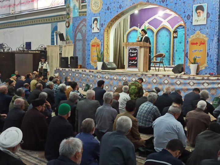 تصاویر/ نمازعبادی سیاسی جمعه کاشان