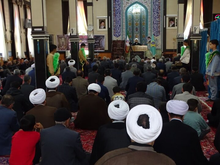 تصاویر/ اقامه نماز جمعه شهرستان چهاربرج