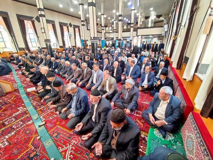 تصاویر/ اقامه نماز جمعه شهرستان چهاربرج