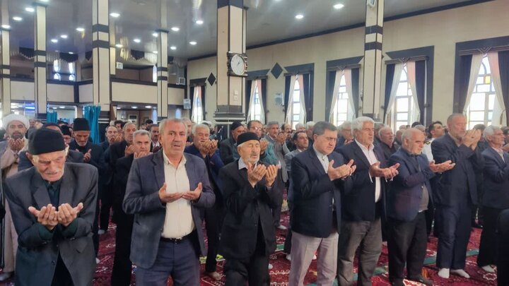 تصاویر/ اقامه نماز جمعه شهرستان چهاربرج