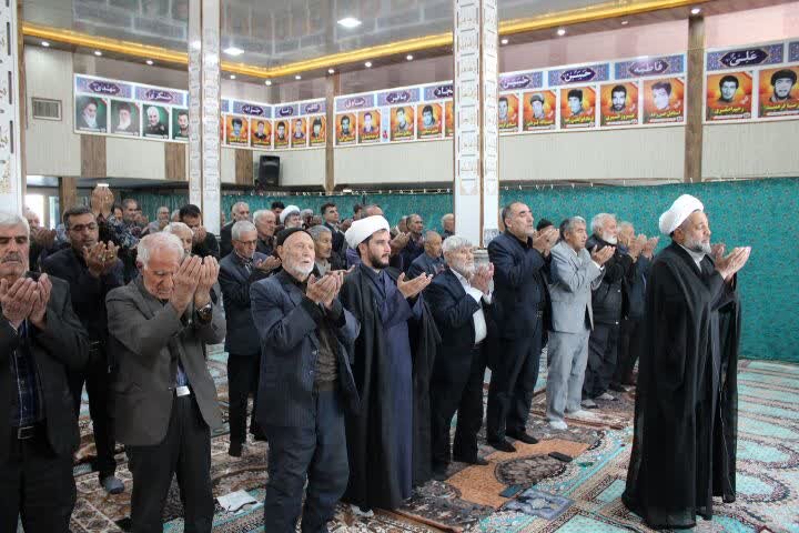 تصاویر/ اقامه نماز جمعه شهر کشاورز