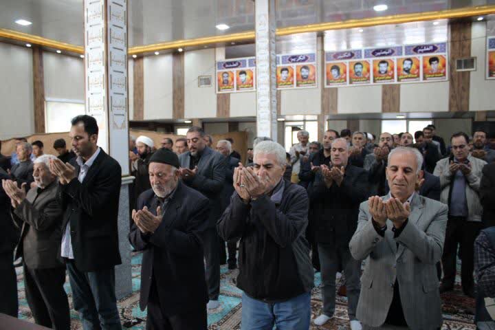 تصاویر/ اقامه نماز جمعه شهر کشاورز