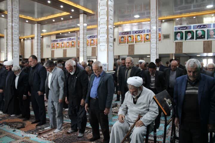 تصاویر/ اقامه نماز جمعه شهر کشاورز