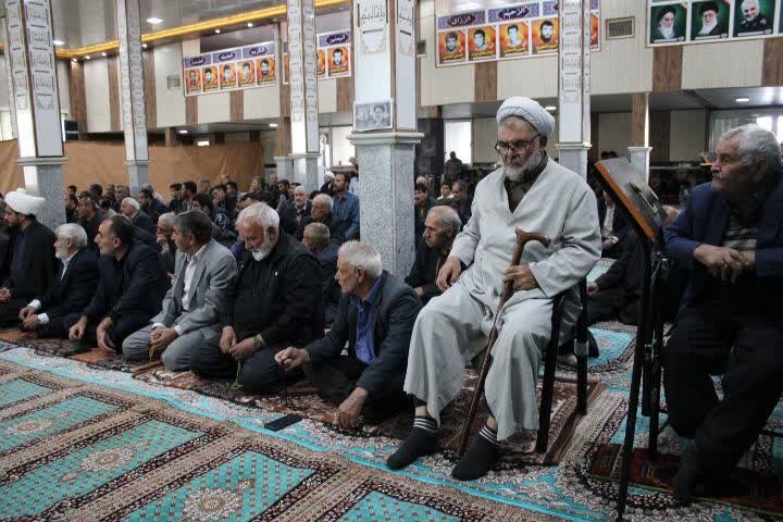 تصاویر/ اقامه نماز جمعه شهر کشاورز