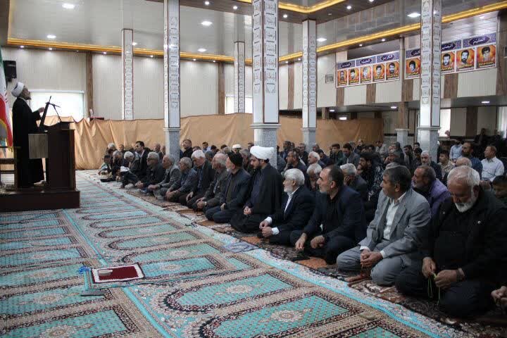 تصاویر/ اقامه نماز جمعه شهر کشاورز