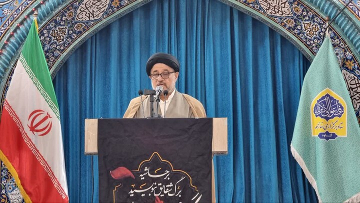 نماز جمعه گناوه به روایت تصویر