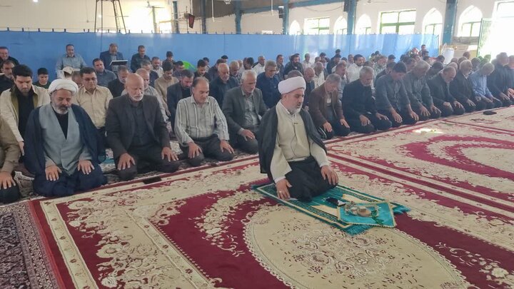 تصاویر/ اقامه نماز جمعه شهر صفائیه