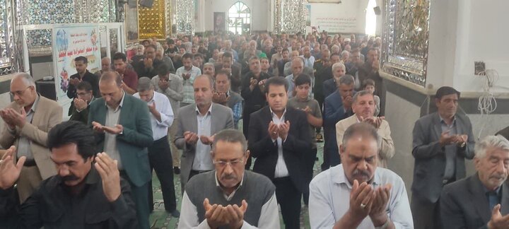 تصاویر/ اقامه نماز جمعه شهر بردسیر