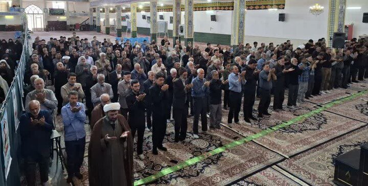 تصاویر/ اقامه نماز جمعه شهر زنگی آباد