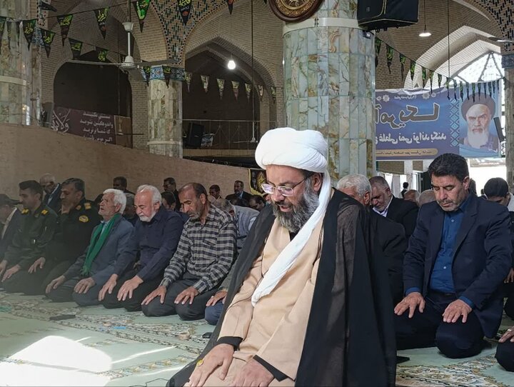 حوزه/ نمازجمعه شهرستان خاتم در سوگ ایام فاطمیه