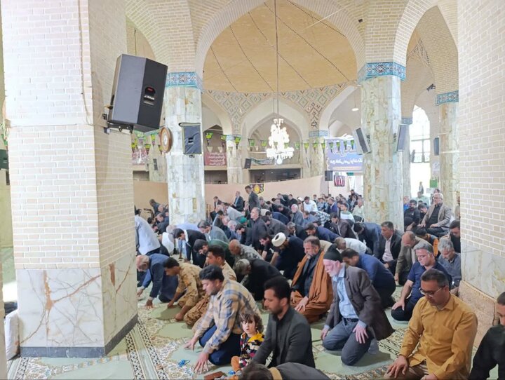 حوزه/ نمازجمعه شهرستان خاتم در سوگ ایام فاطمیه