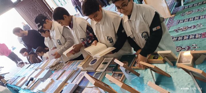 تصاویر/برپایی نماز جمعه عبادی_ سیاسی ساوه