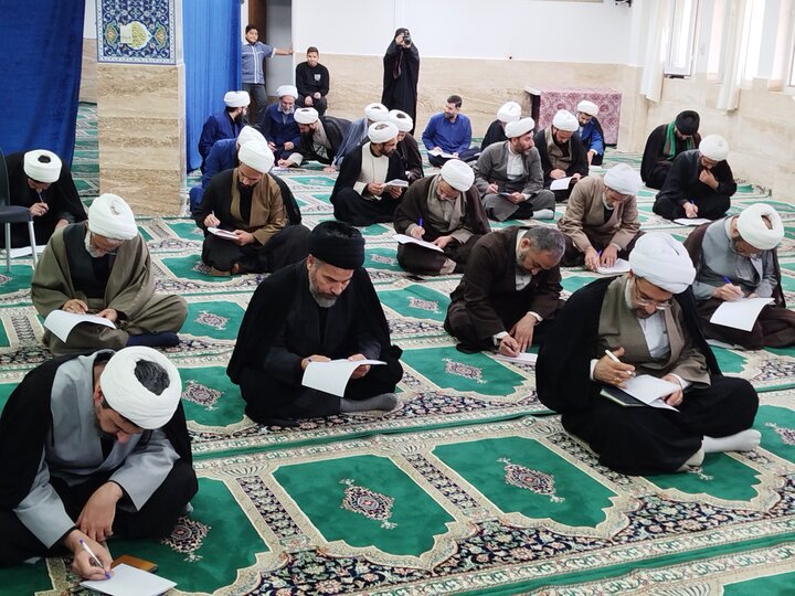 تصاویر/برگزاری آزمون کتبی دانش افزایی ولایت فقیه ویژه اساتید استان مرکزی و لرستان