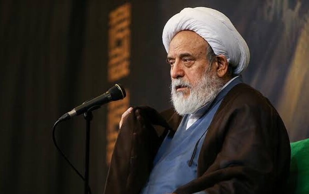 حضرت زهرا(س) قطب‌نمای توحید، نبوت و معارف الهی است