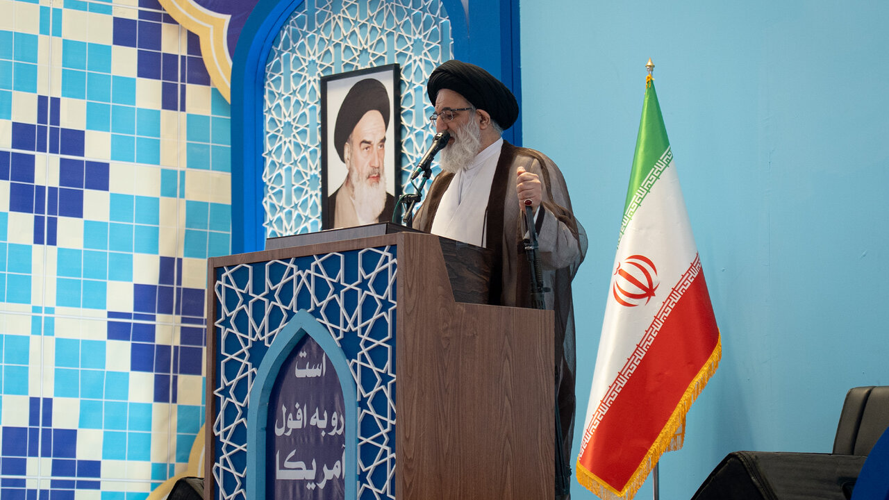 ایران مقتدر، تسلیم هیچ قدرتی نخواهد شد